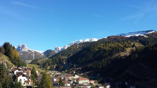 Hotel Garni Gardena - Appartments Santa Cristina Val Gardena Eksteriør bilde