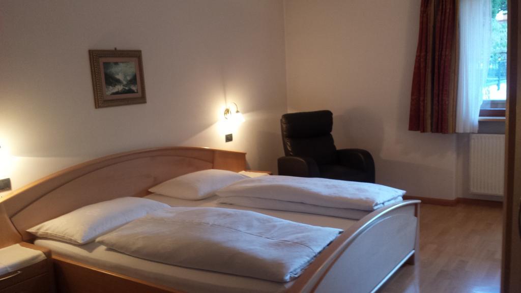 Hotel Garni Gardena - Appartments Santa Cristina Val Gardena Rom bilde