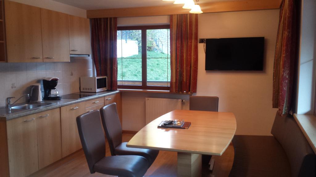 Hotel Garni Gardena - Appartments Santa Cristina Val Gardena Rom bilde