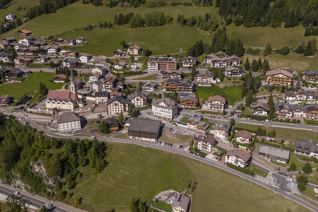 Hotel Garni Gardena - Appartments Santa Cristina Val Gardena Eksteriør bilde