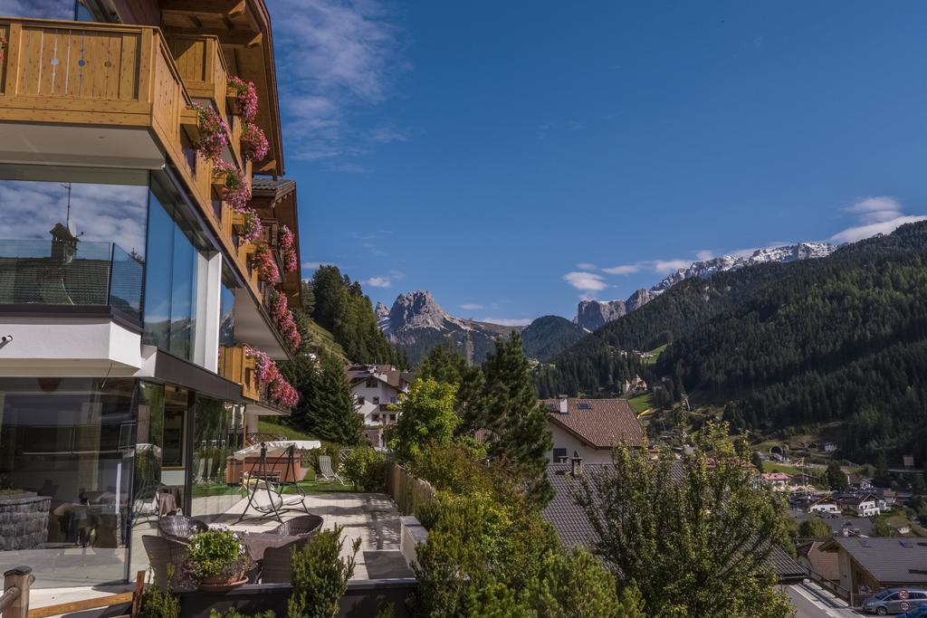 Hotel Garni Gardena - Appartments Santa Cristina Val Gardena Eksteriør bilde