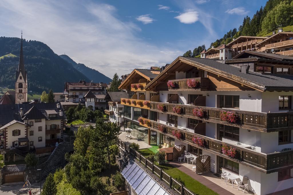 Hotel Garni Gardena - Appartments Santa Cristina Val Gardena Eksteriør bilde