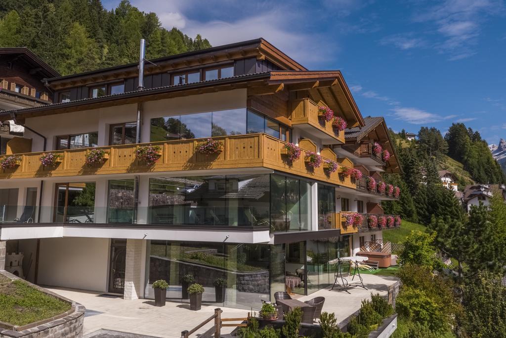 Hotel Garni Gardena - Appartments Santa Cristina Val Gardena Eksteriør bilde